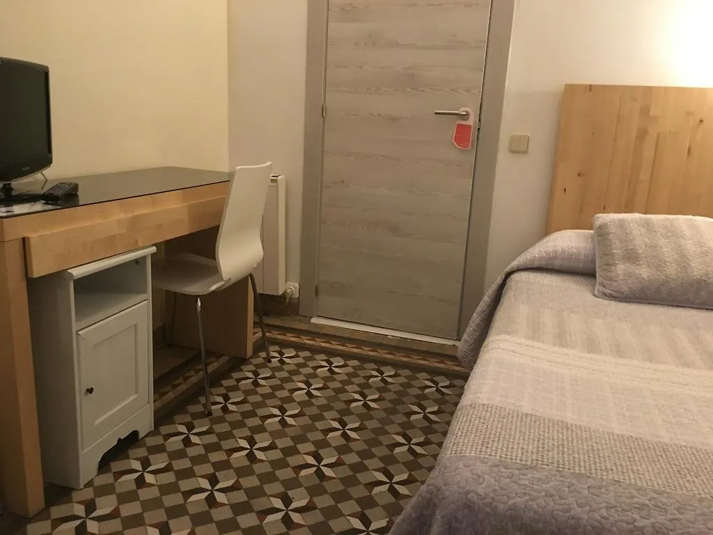 Hostal Eixample Barcelona Guest house