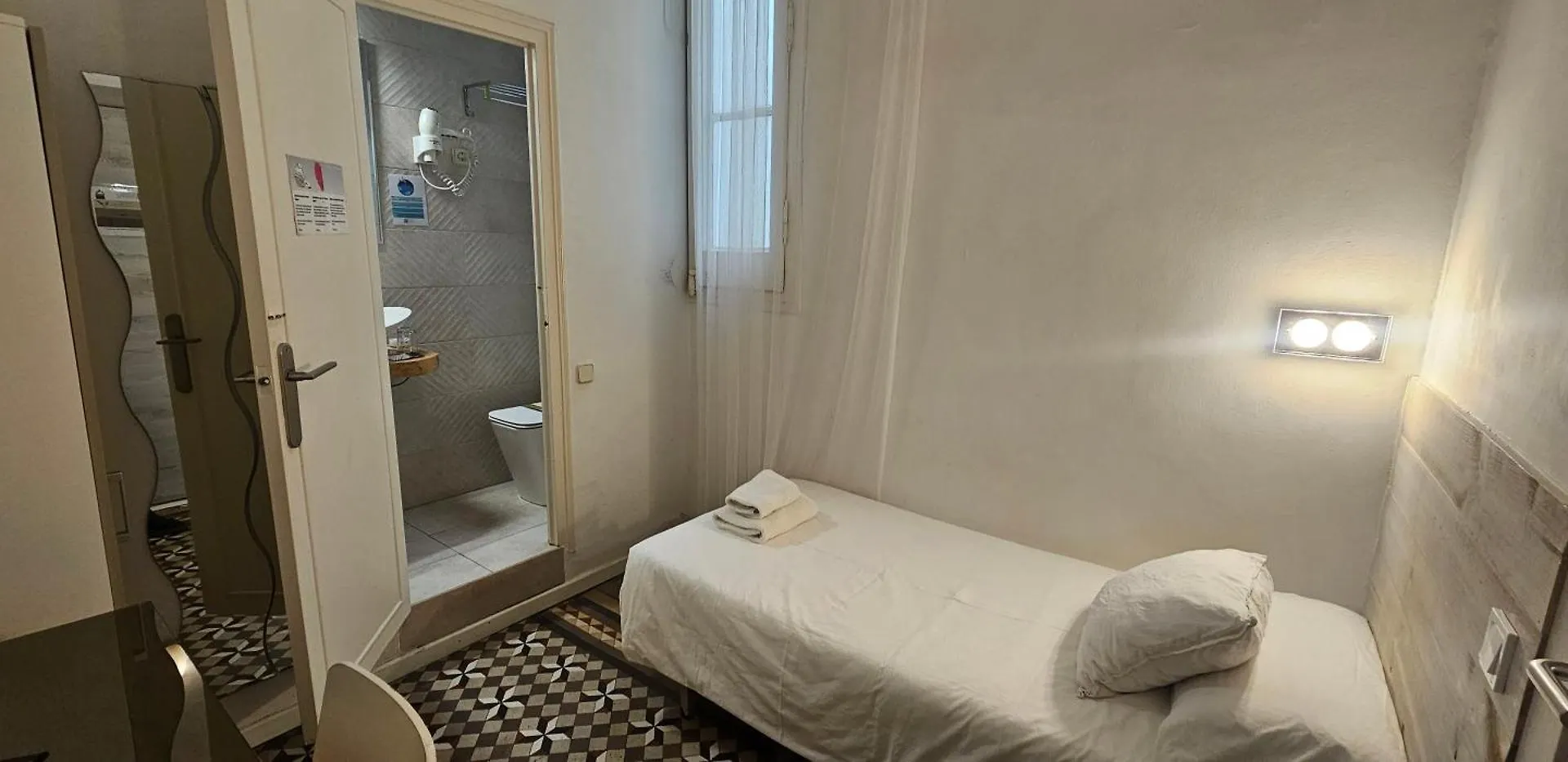 Gasthof Hostal Eixample Barcelona